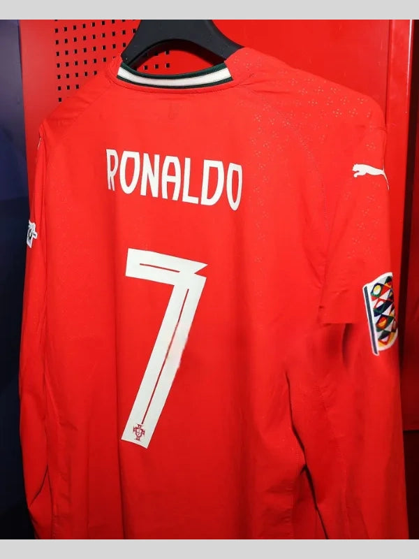 Ronaldo Portugal Jarsey Orange Puma 2025