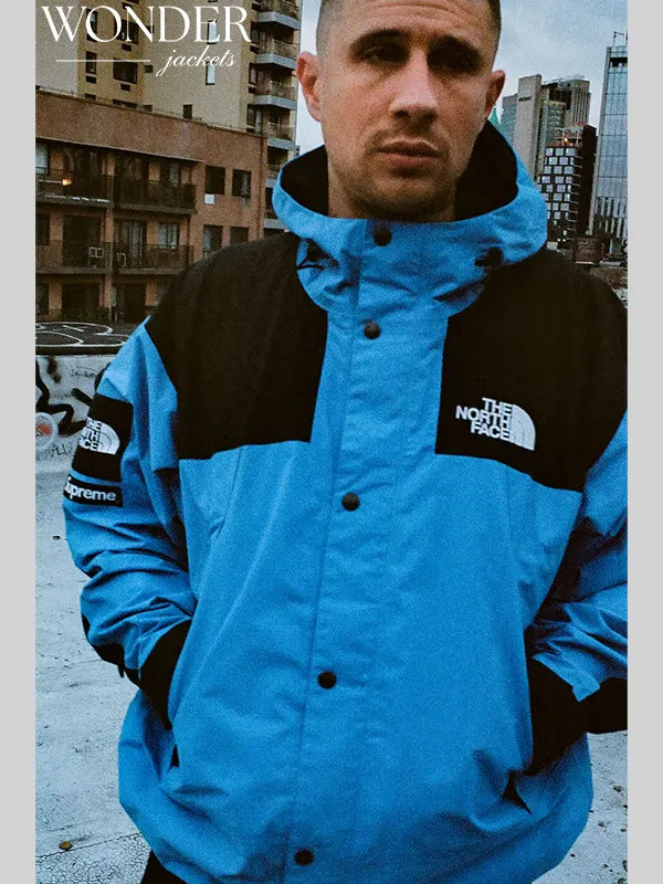 Supreme x The North Face Mountain Jacket Front