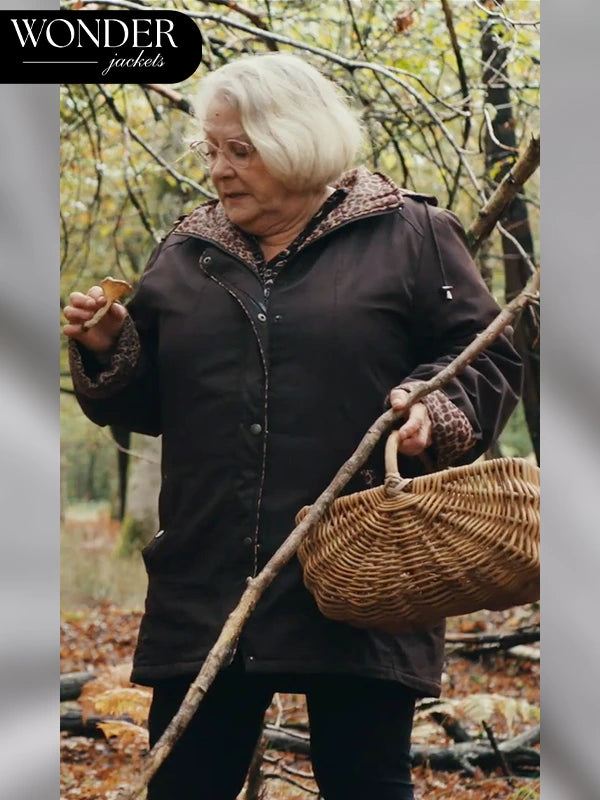 When Fall Is Coming Marie Claude Perrin Black Jacket