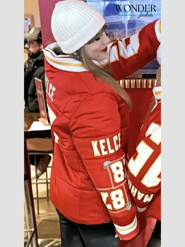 taylor swift travis kelce red puffer jacket